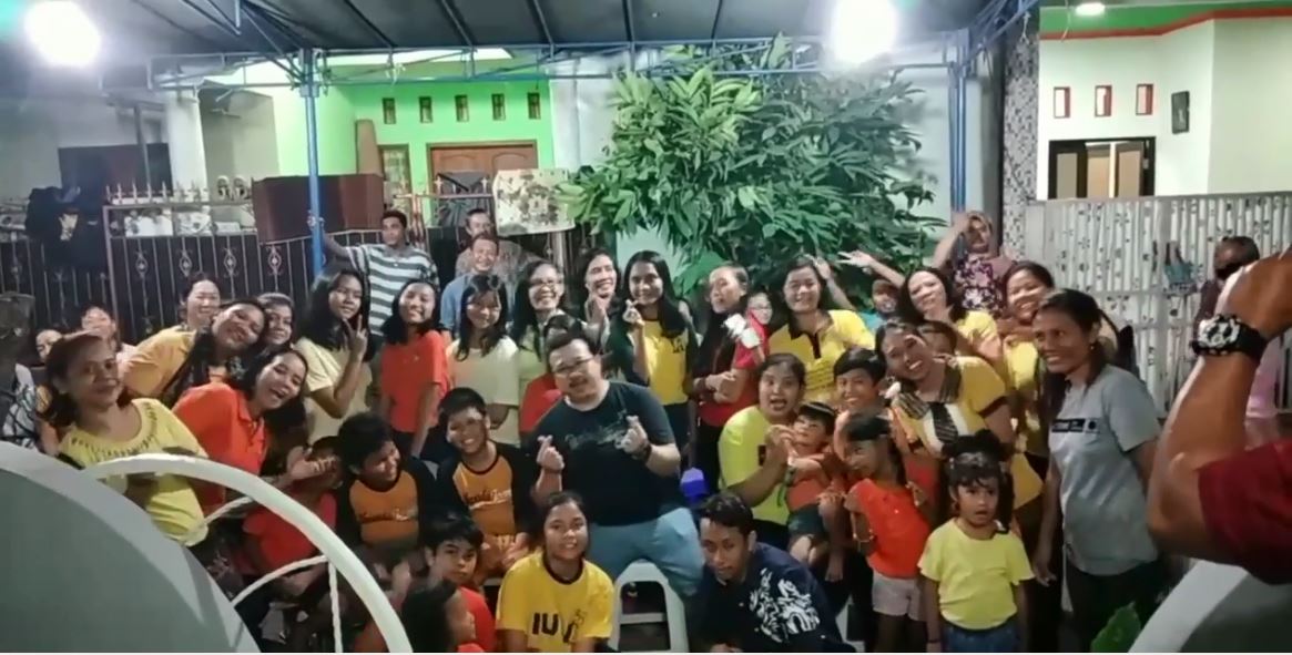 Kunjungan Pastor Haris OSC ke Serpong Garden Ratu Pencinta Damai